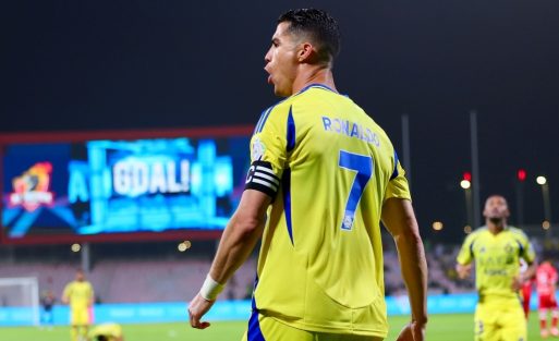 cristiano-ronaldo-free-kick-stance-is-the-most-dramatic-yoga-ever